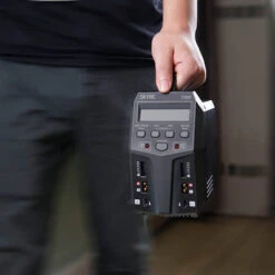 Chargeur SkyRC T200 Duo AC/DC Charger (2x100w) -Dashcam Magasin chargeur skyrc t200 duo acdc charger 2x100w 4