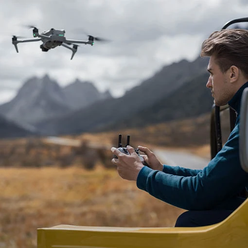 DJI Air 3 Fly More Combo (avec DJI RC 2) 11 DJI Air 3 Fly More Combo (avec DJI RC 2) – Image 9