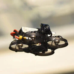 Drone NewBeeDrone AcroBee75 Pusher DJI O4 HD ELRS 2.4GHz 2S -Dashcam Magasin drone newbeedrone acrobee75 dji o4 hd elrs 24ghz 2s 8