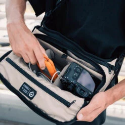 Sacoche WANDRD Rogue Sling 9L -Dashcam Magasin sacoche wandrd rogue sling 9l 6